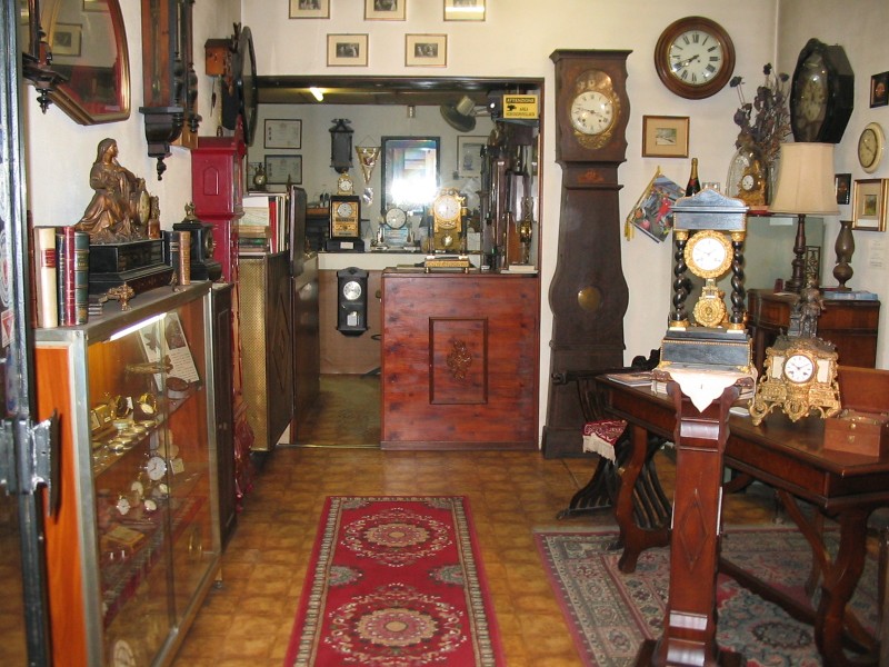 Laboratorio - Antica Orologeria Rigliaco - Vendita e riparazioni orologi  d'epoca - Torino